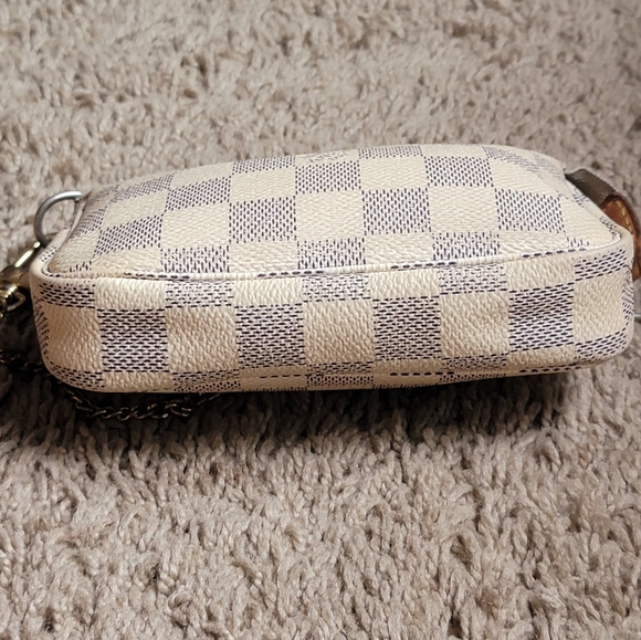 Louis Vuitton Damier Azure Mini Bag Pouch - Picture 3 of 11